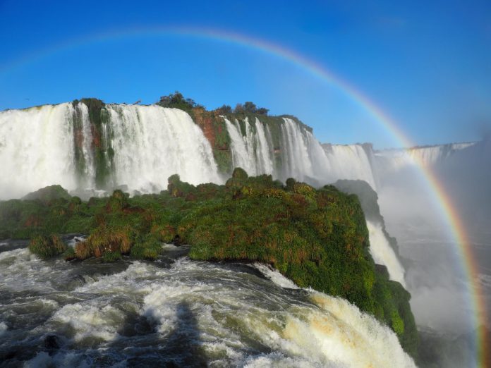 Estudo: Foz é o 5º destino mais buscado na América do Sul