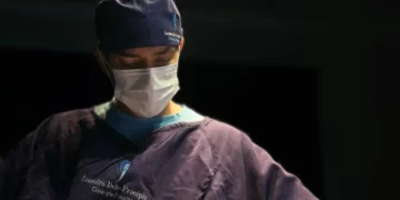 Cirurgião plástico explica o que é o sutiã interno